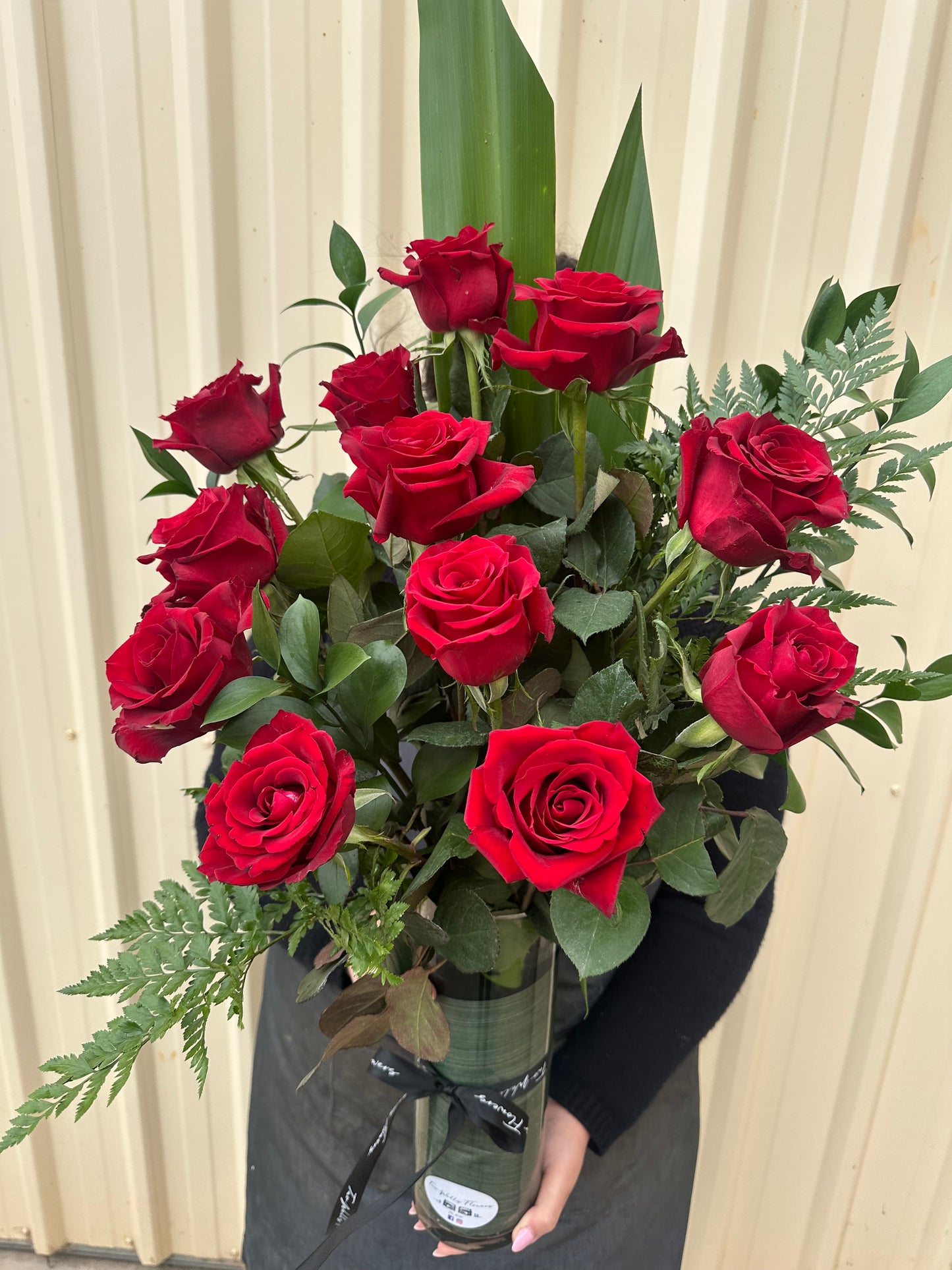 1 Dozen Rose Vase (Red or Pink)