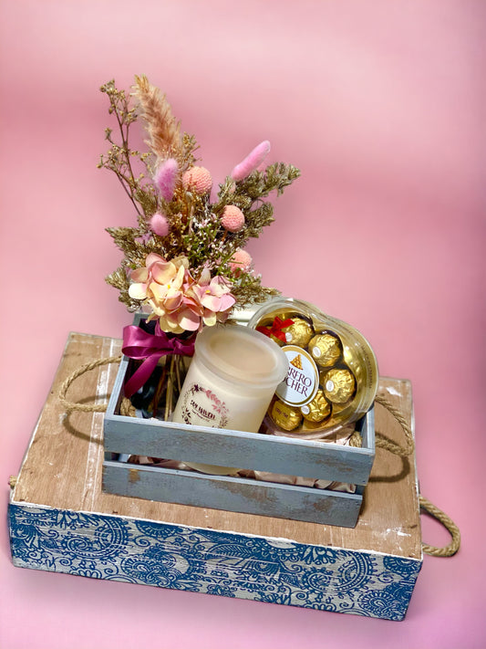 Everlasting Posy Hamper